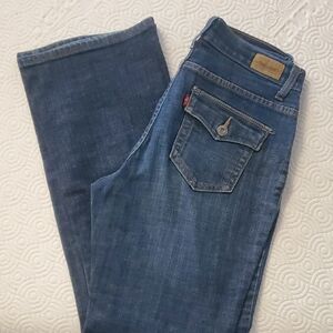 Levi's Women's Dark Blue Straight Leg Jeans with Flap Back Pocket